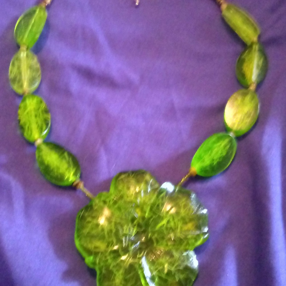 30% off bundles of 2 or more items ❤👗❤✨ - Picture 5 of 8